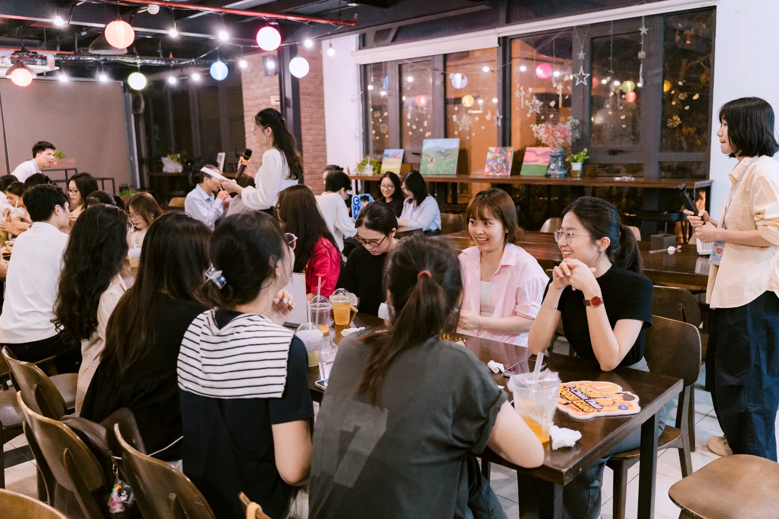 Học viên thực hành theo nhóm